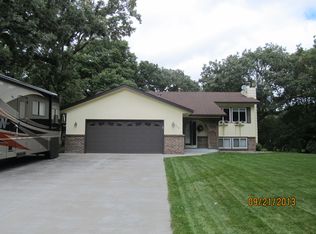 903 95th Ave NE, Blaine, MN 55434