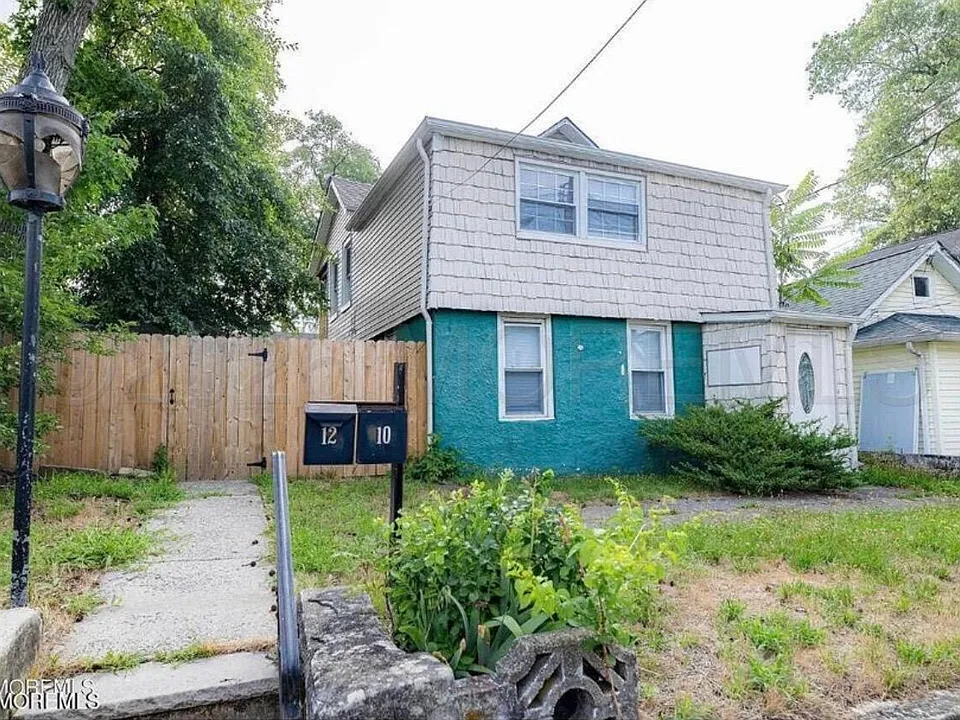10 Walters St