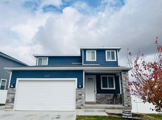 4963 E Silver Ridge Rd, Eagle Mountain, UT 84005