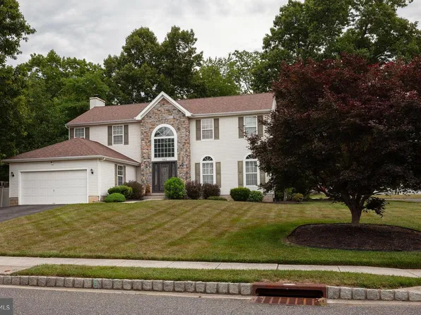 1052 Bonnie Blue Cir, Williamstown, NJ 08094