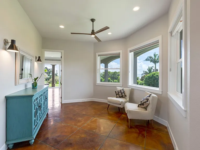 2284 Kamaile St — Photo 4