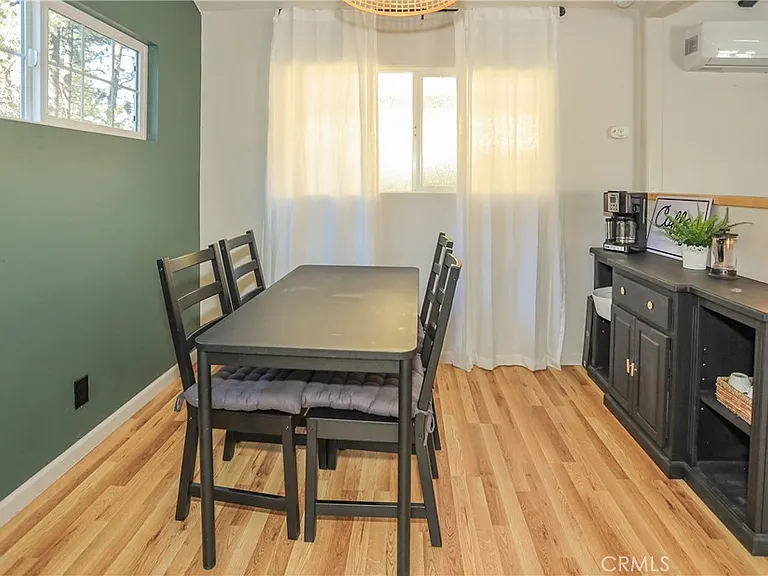 325 Hilltop Ln — Photo 11