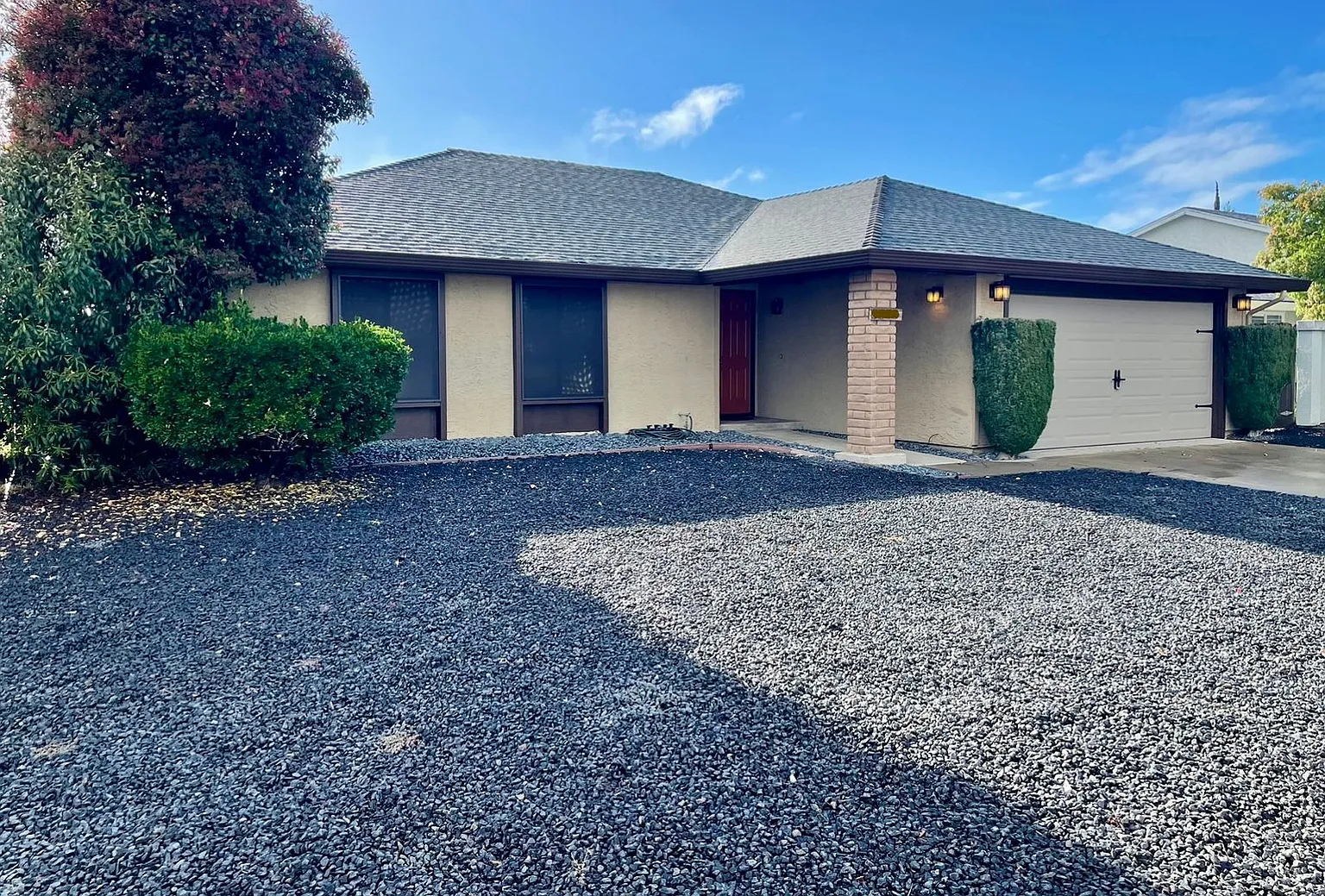 3171 Village Woods Dr photo 1