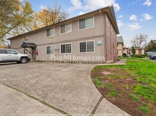 Enjoy the Cedar Hills Lifestyle in this Three Bedroom!, Beaverton, OR 97005