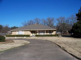 102 W Leecraft Ave, Colbert, OK 74733