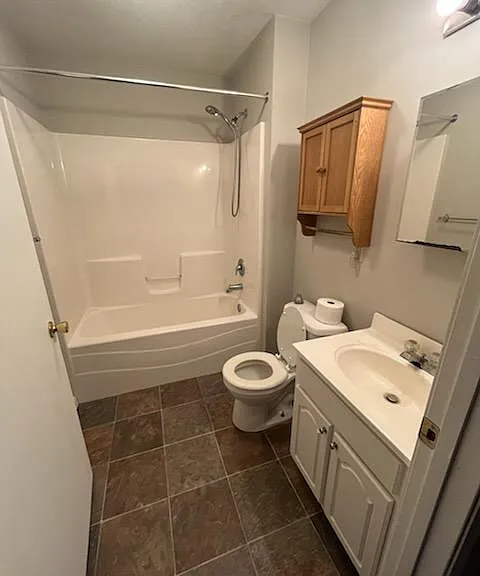 705 N Adams Ave — Photo 2