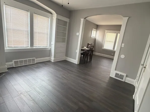 956 Selwyn Rd, Cleveland, OH 44112