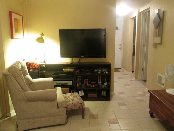5th image of 2307 E Mimosa Ave