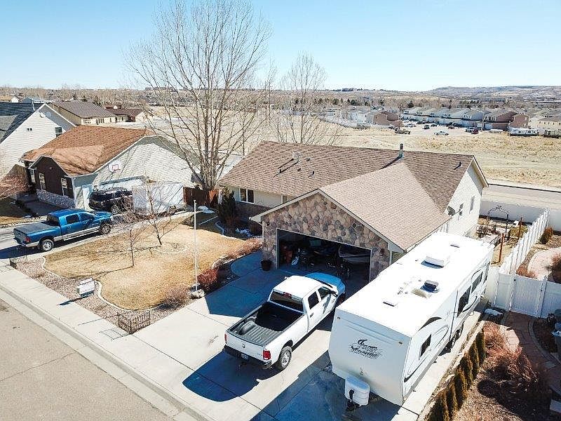 1st image of 209 Bluebonnet Cir