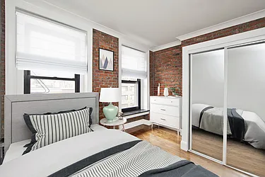 Rented by R New York