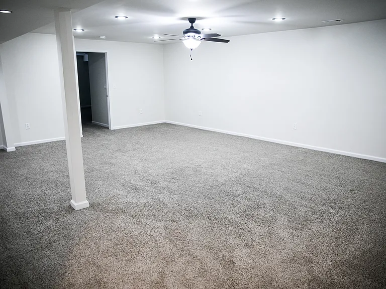 1004 Stillwater Dr — Photo 27