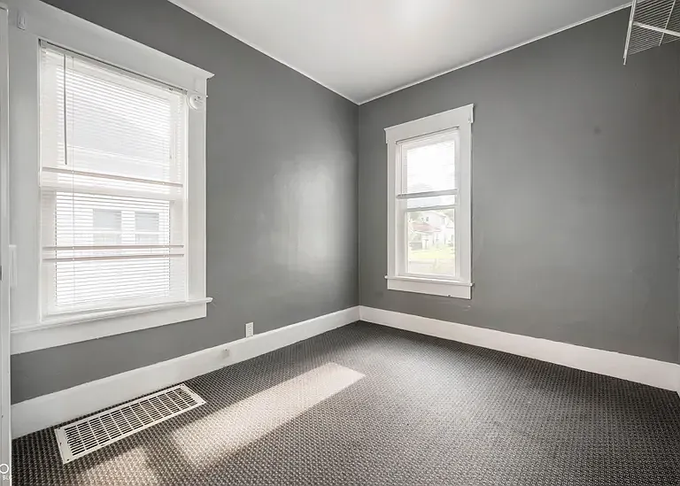 100 N Calvert St #4 — Photo 4