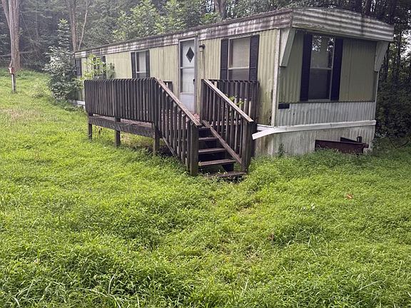 4th image of 270 Retriever Rd
