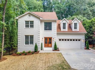 9438 Valley Rd, Charlotte, NC 28270