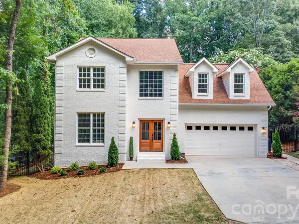 9438 Valley Rd, Charlotte, NC 28270