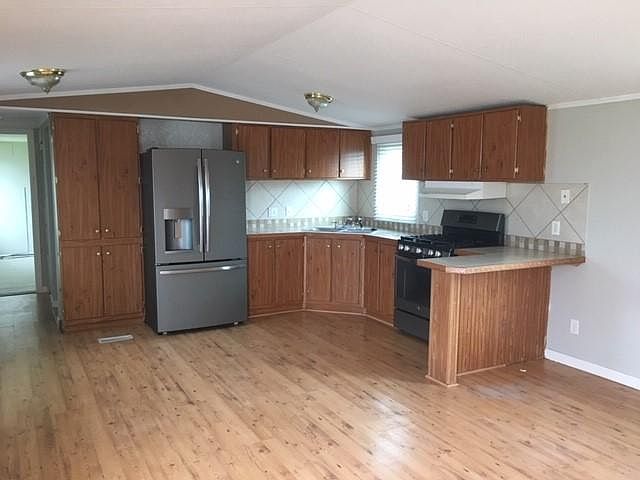 2nd image of 1425 E Murray St Lot 61