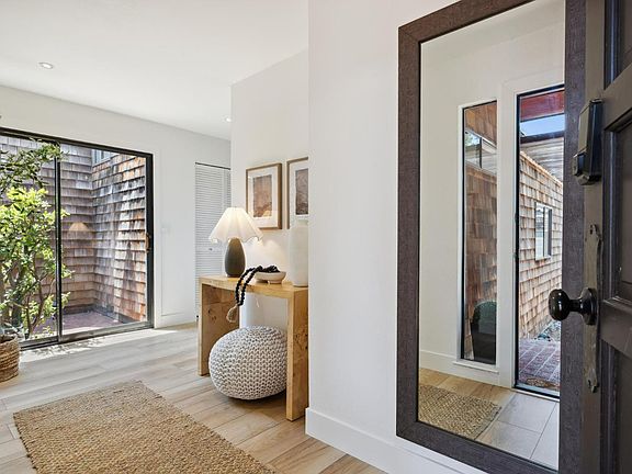 4th image of 171 El Condor Court