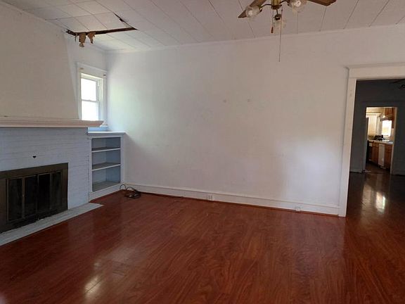 3rd image of 30 W Ridgewood Ave
