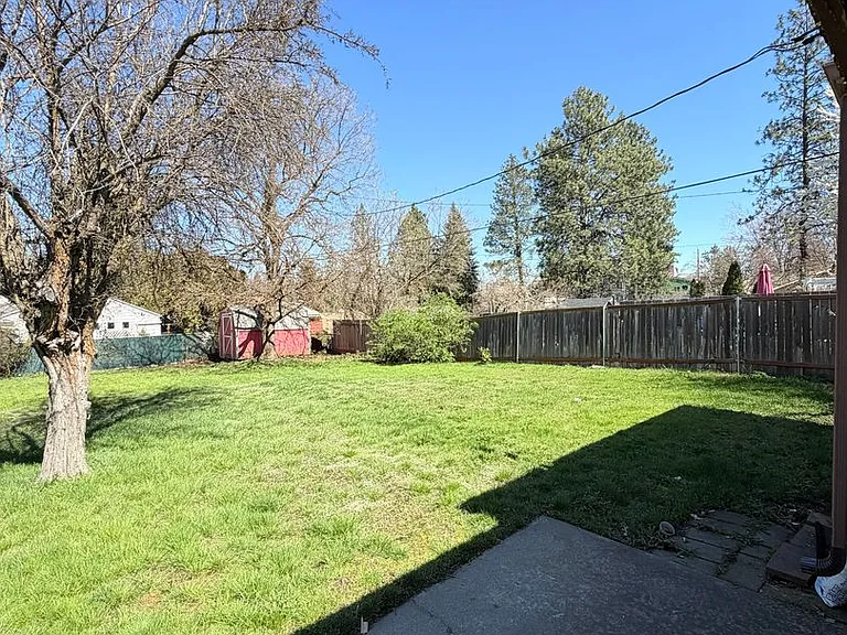 1511 E 29th Ave — Photo 11
