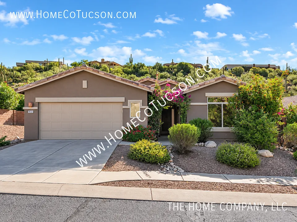 4232 N Sunset Cliff Dr