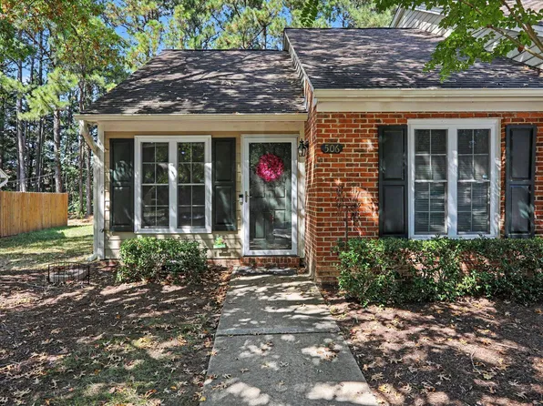 506 Gatehouse Ln, Durham, NC 27707