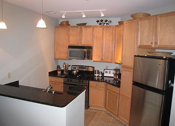 2nd image of 2655 Prosperity Ave APT 325