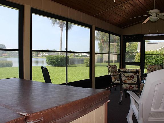 5th image of 341 Crossroad Lakes Dr