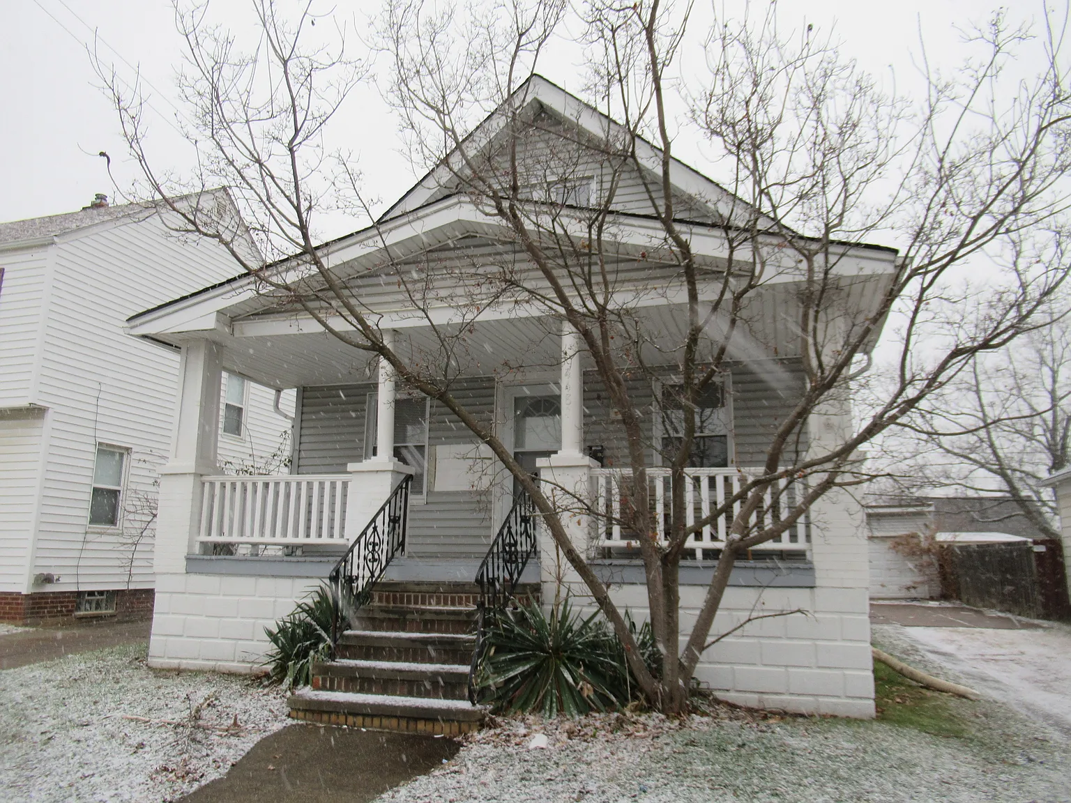 3 bed, 1188 sqft, $1,600 — Photo 1