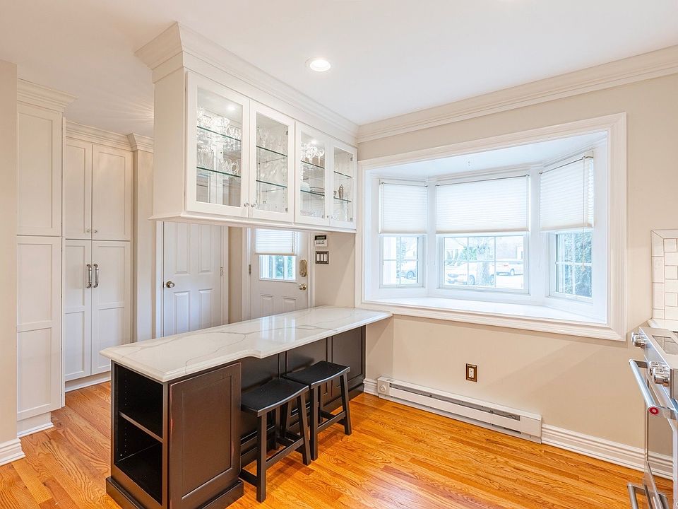 Snug Harbor 137 Harbor Rd S Amityville NY Zillow