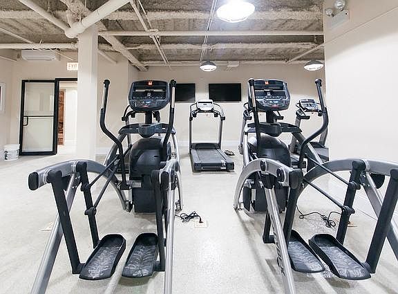 3rd image of 768 W Jackson Blvd APT 319