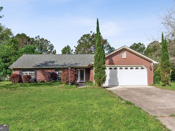 81 Retreat Pl, Woodbine, GA 31569