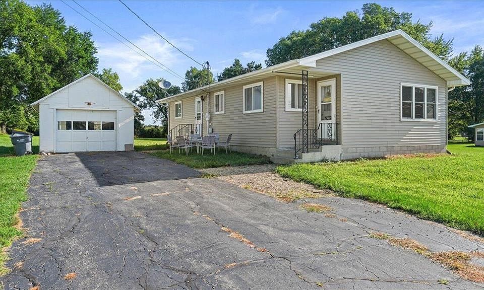 1st image of 325 W Bristol Street
