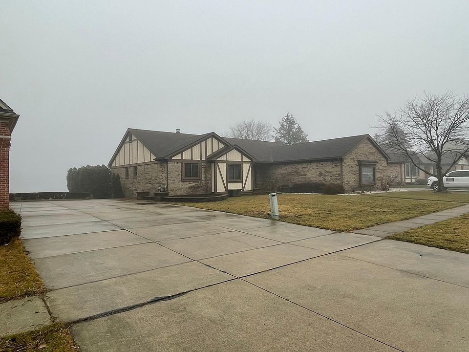 1st image of 51472 Forster Ln