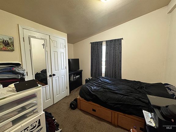 4th image of 211 5th Ave W