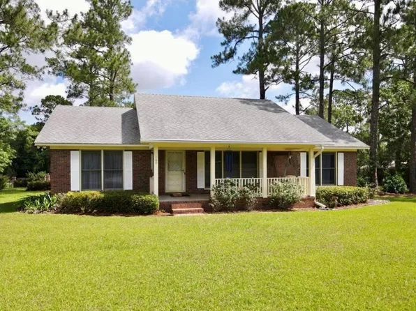 109 Preston Dr, Fitzgerald, GA 31750