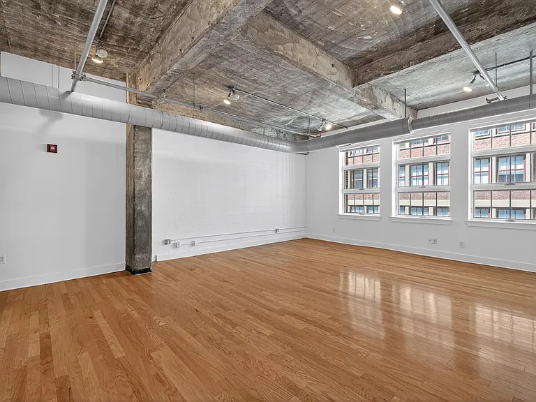 140 Bay St #5E — Photo 12