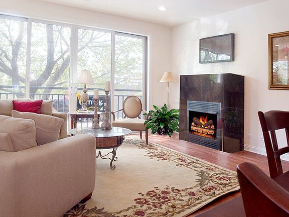 4th image of 4143 N Western Ave #3