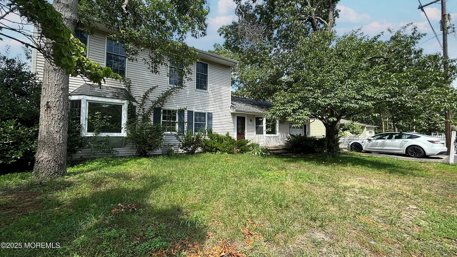 206 John St photo 1