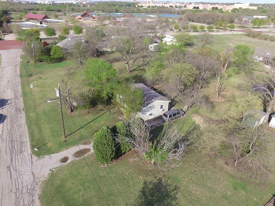 1st image of 310 Ash Dr