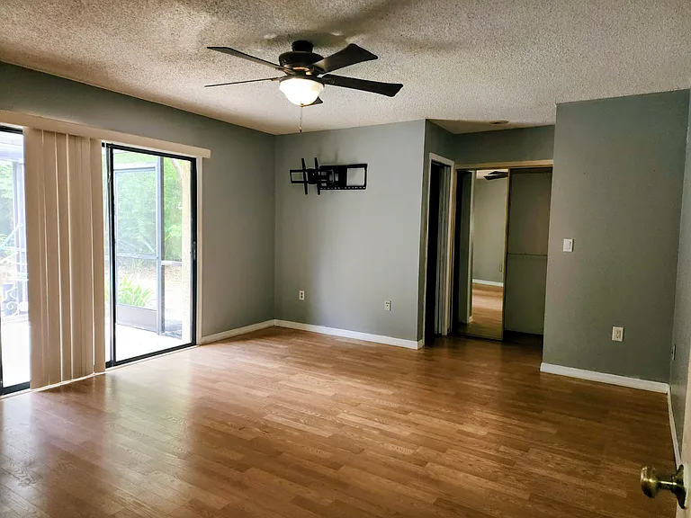 5228 Derby Ave — Photo 10