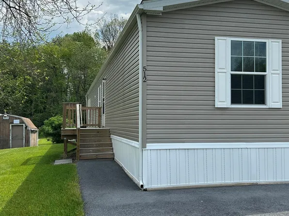 512 Earnhardt Dr, Altoona, PA 16601