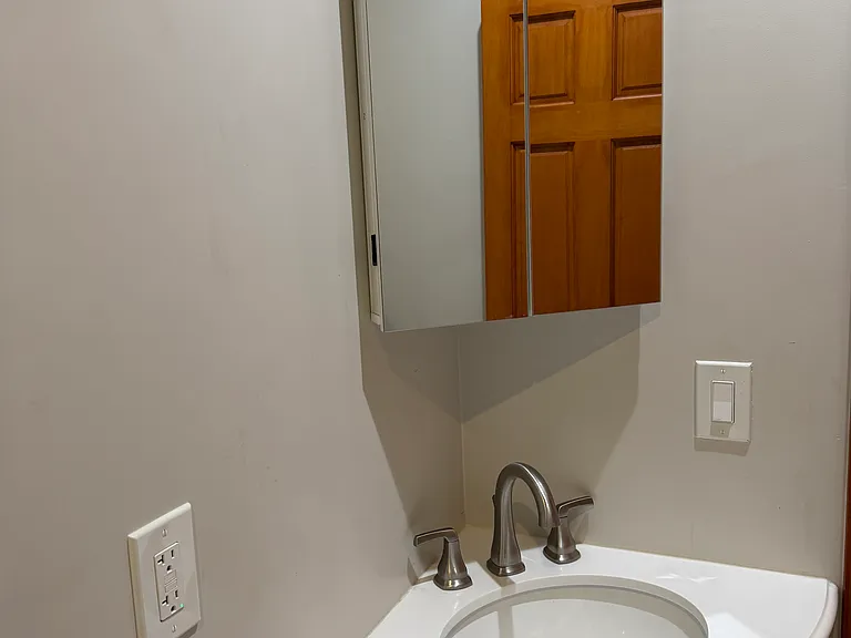 1904 Julian Ave — Photo 9
