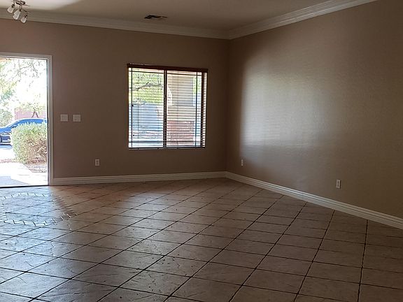 5th image of 23418 W Hopi St