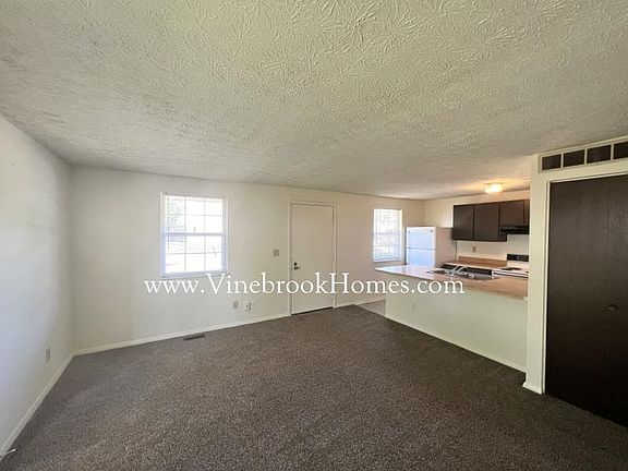 3rd image of 7724 Mount Hood St