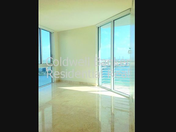 2nd image of 335 Biscayne Blvd #3112