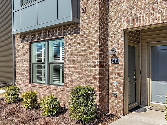 4th image of 2741 Saint Elias Dr #A