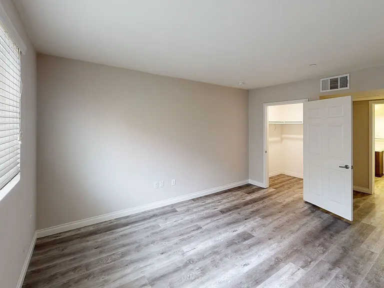 La Buena Ventura Apts...Brand New Building...Amazing Views! — Photo 16