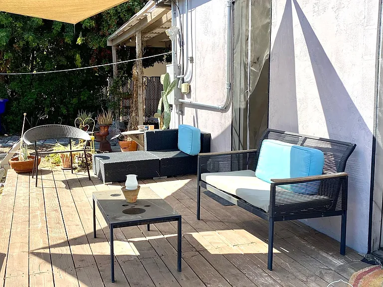 4935 Date St — Photo 3
