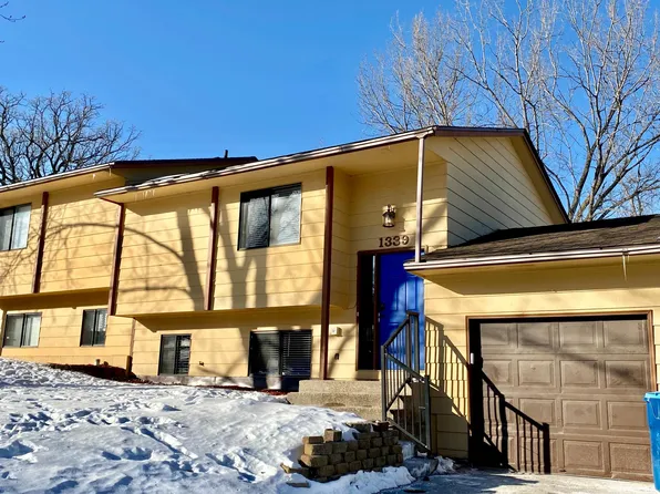 1339 Easter Ln, Eagan, MN 55123