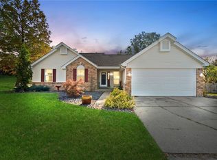 1150 Clydesdale Dr, Saint Charles, MO